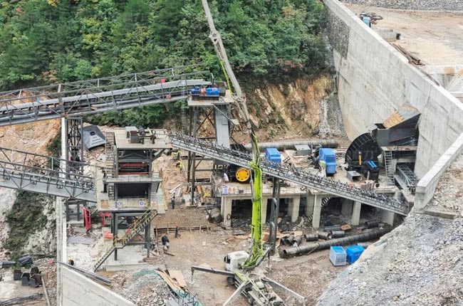 �����Еr(sh��)�a(ch��n)2000����ʯ���a(ch��n)��