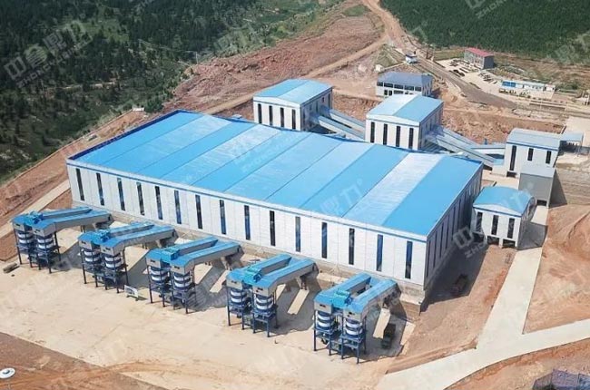 山東臨沂市慧豐建材時產1200-1500噸石料生產線