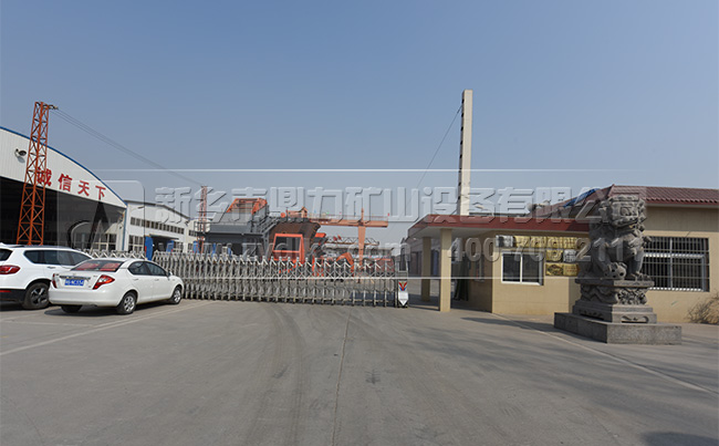 青石破碎機(jī)廠家 青石破碎機(jī)廠家