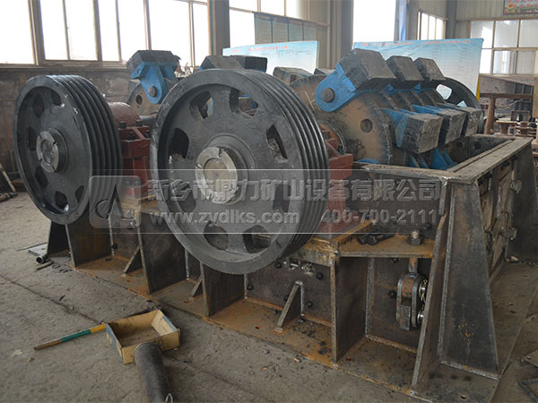 雙轉(zhuǎn)子制砂機(jī)生產(chǎn)制作過(guò)程中
