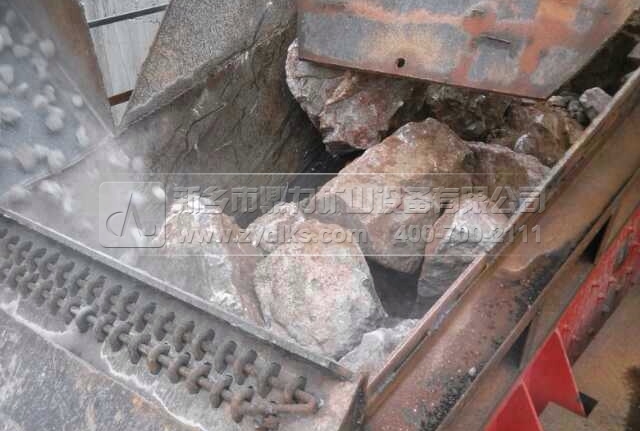 湖北咸寧時(shí)產(chǎn)400噸石料生產(chǎn)線 湖北咸寧時(shí)產(chǎn)400噸石料生產(chǎn)線