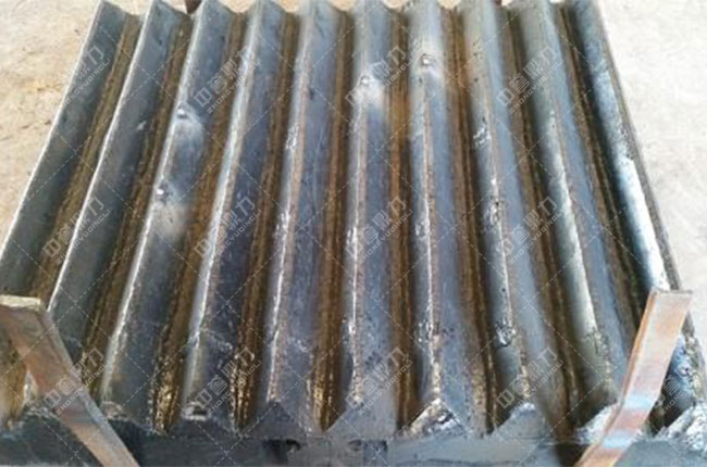 顎式破碎機破碎板 顎式破碎機破碎板