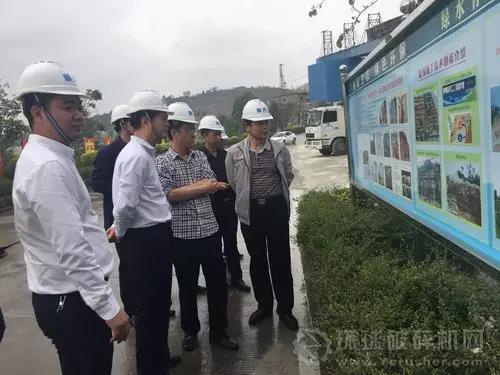 �V����dʯ��(ch��ng)�����T̩ʢʯ��(ch��ng)�Gɫ�Vɽ���O(sh��)ӭ������ɽ�ಿ�T����