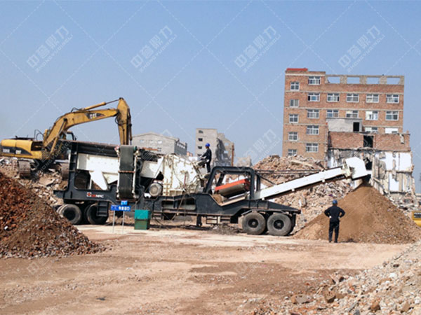 建筑垃圾移動式破碎機