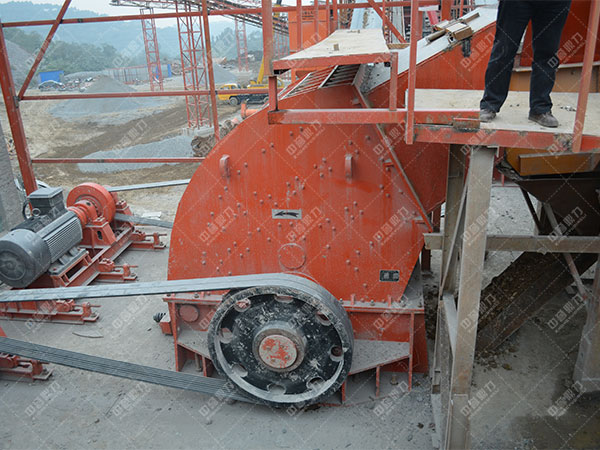 時產(chǎn)300-500噸破碎機