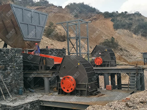 改進(jìn)后的反擊錘式破碎機(jī)