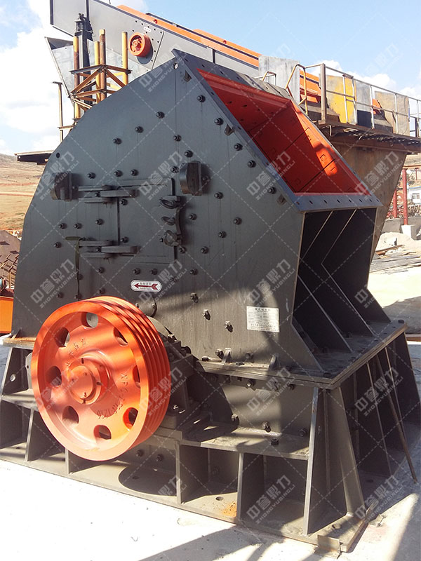 臺(tái)時(shí)產(chǎn)量在1000單段錘式破碎機(jī)