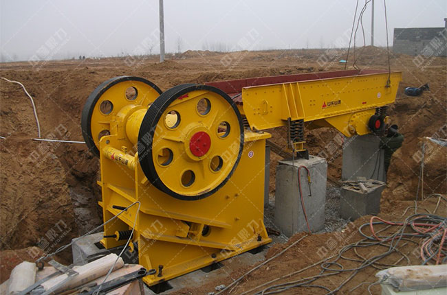 顎式破碎機(jī)