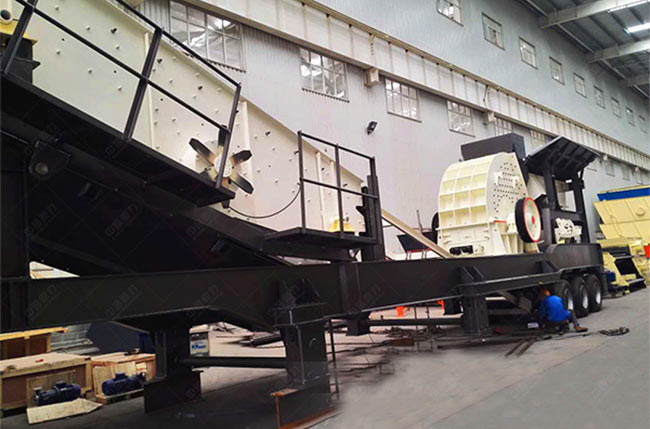 移動(dòng)箱式破碎機(jī)